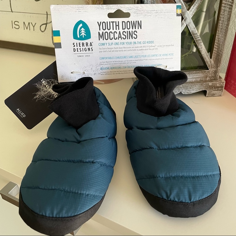 New Sierra Designs Youth Down Moccasin Slippers